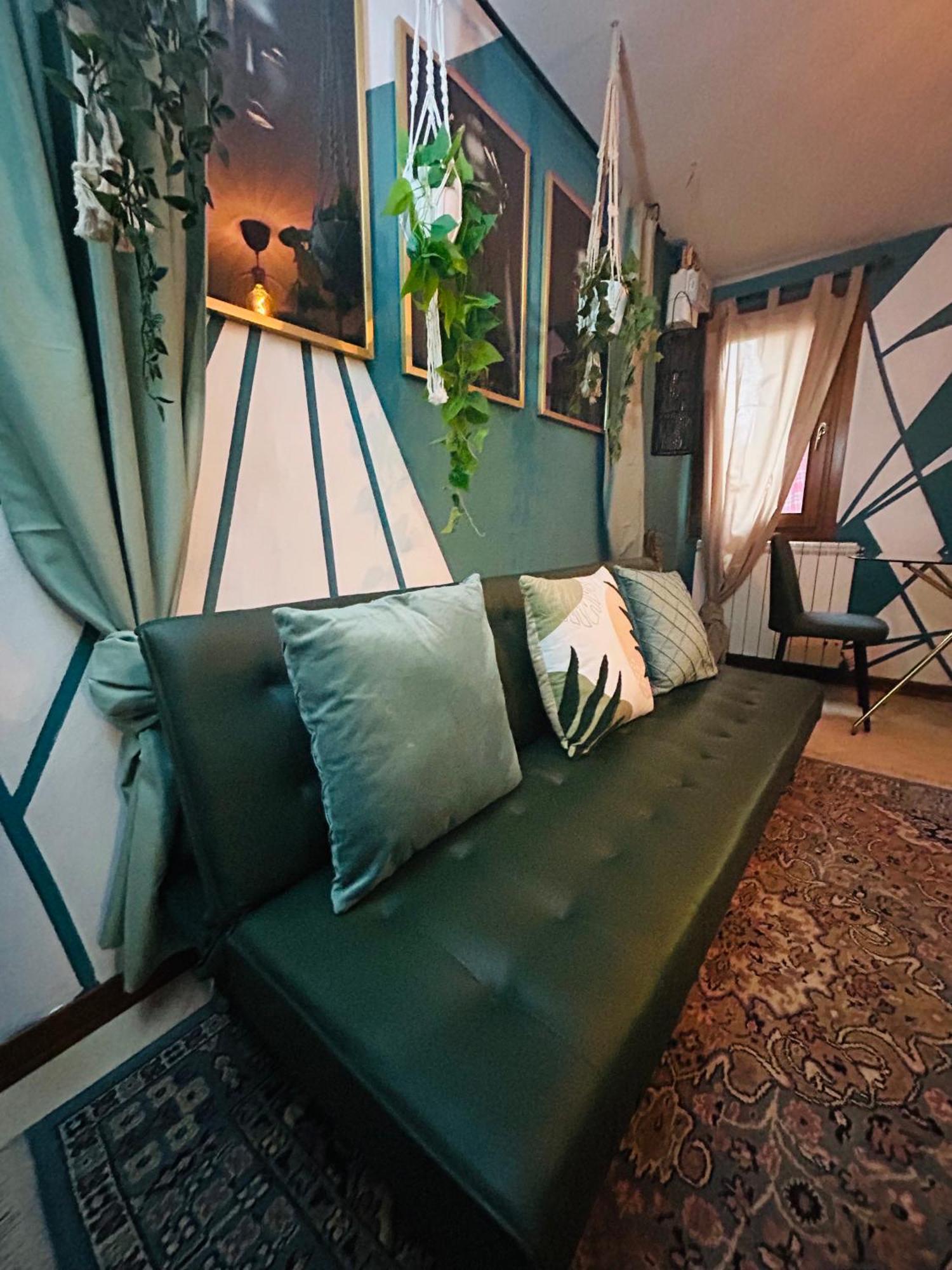 Family House Di Genny E Nicola Small Suite Кьоджа Экстерьер фото